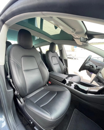 Tesla Model 3 cena 94500 przebieg: 134000, rok produkcji 2019 z Gdańsk małe 254